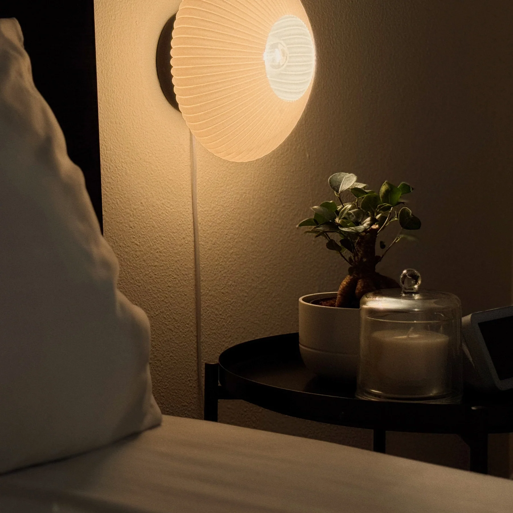 Lily Cloud Omni Santal Ash Lamp - Image 4