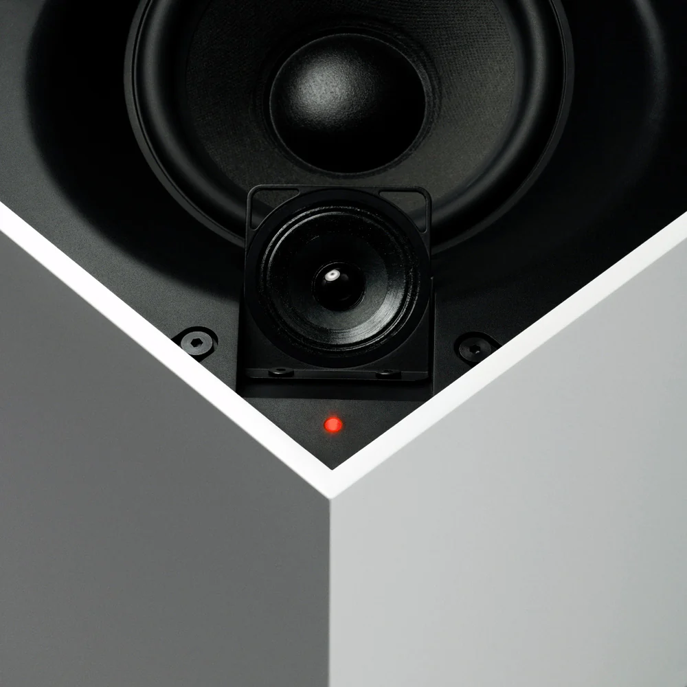 OD-11 Wireless Speaker: White - Image 3