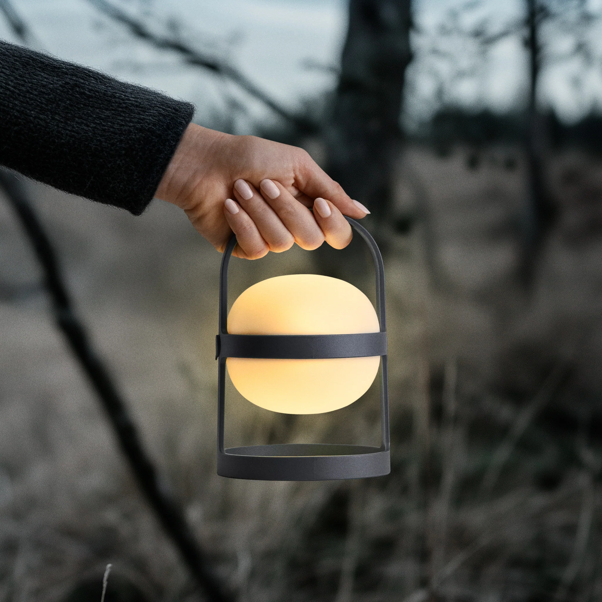 Medium Soft Spot Solar Lantern: Slate - Image 4