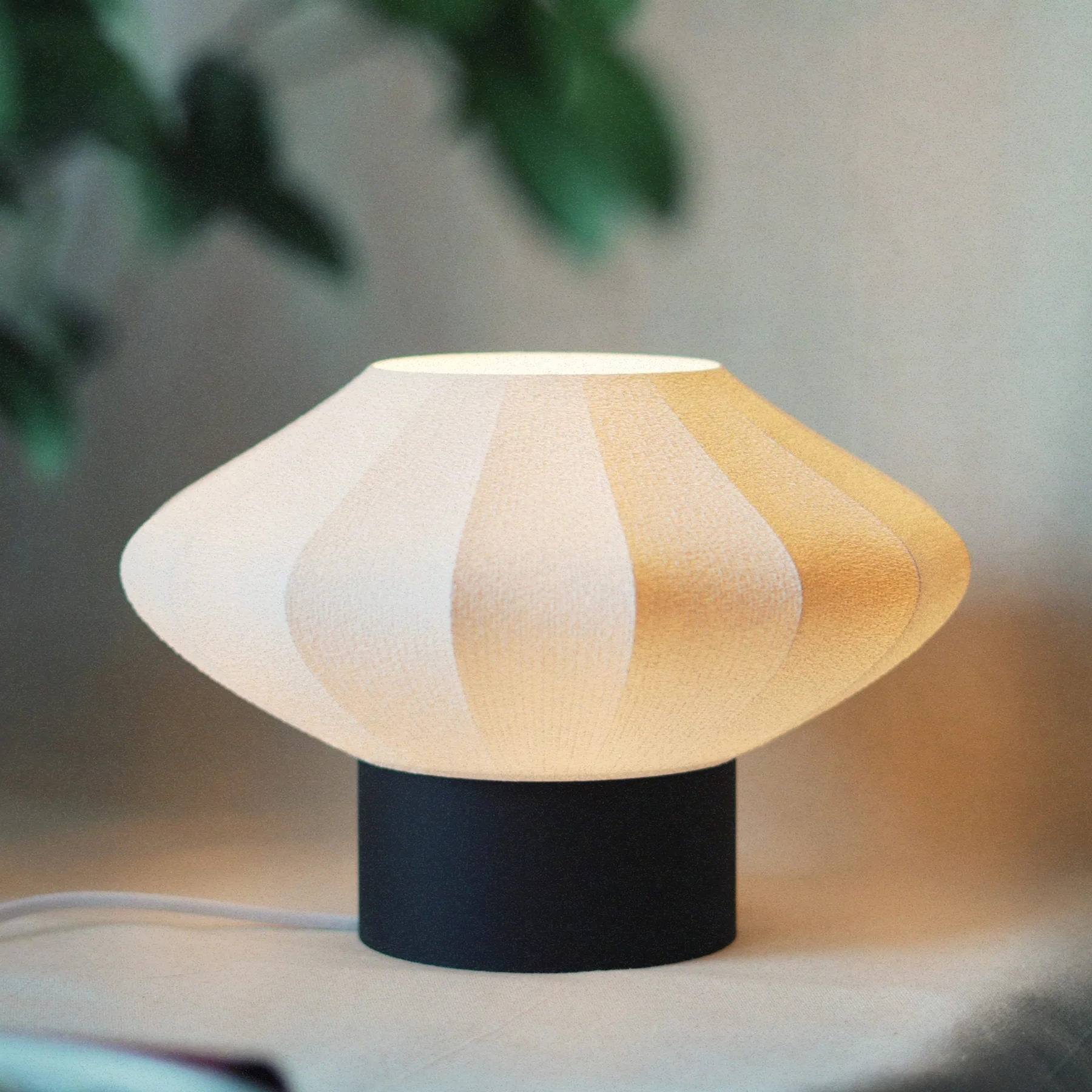 Wove Cloud Short Santal Ash Lamp - Image 4